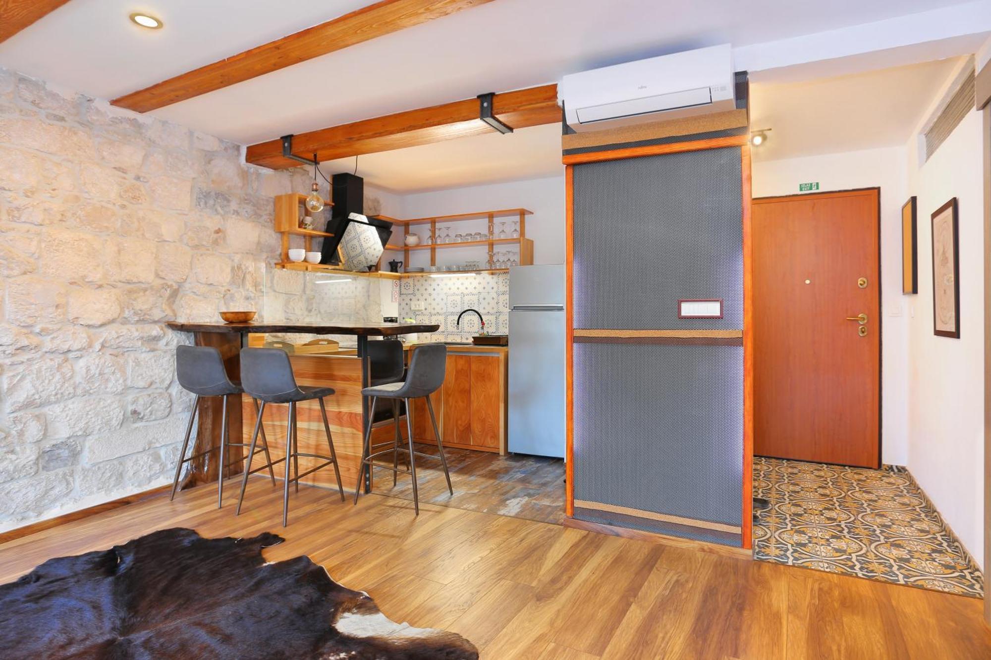 Apartments With A Parking Space Omis - 19051 מראה חיצוני תמונה